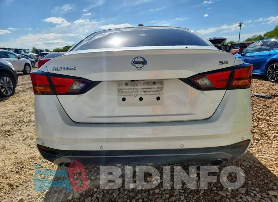 1N4BL4CV8LC177452 Photo# 6