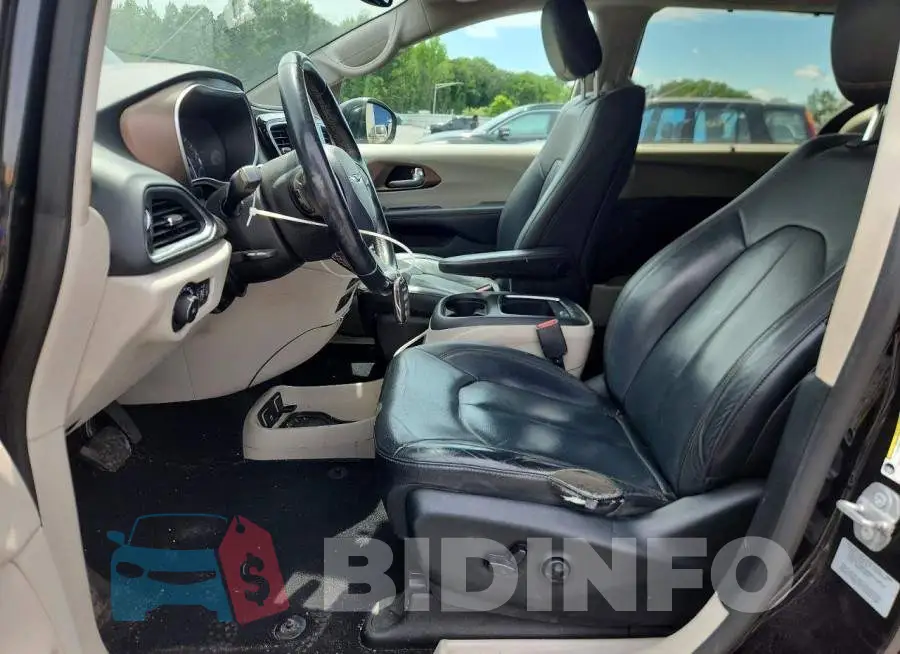 2C4RC1EG7HR708998 Photo# 7