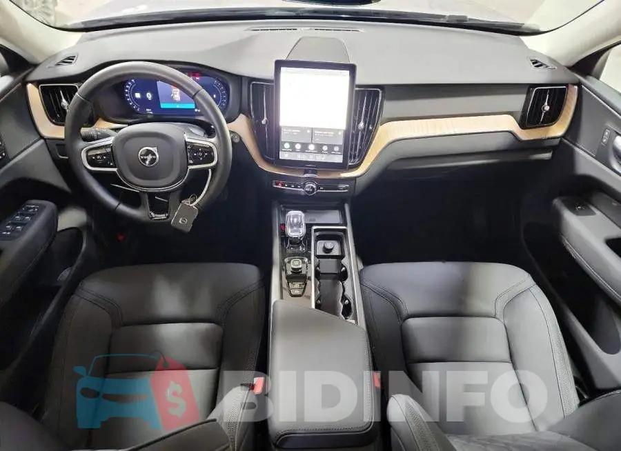 YV4M12RC3T1422220 Photo# 8