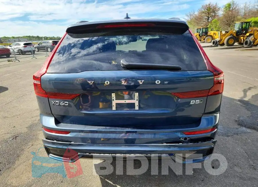 YV4M12RC8T1485734 Photo# 6
