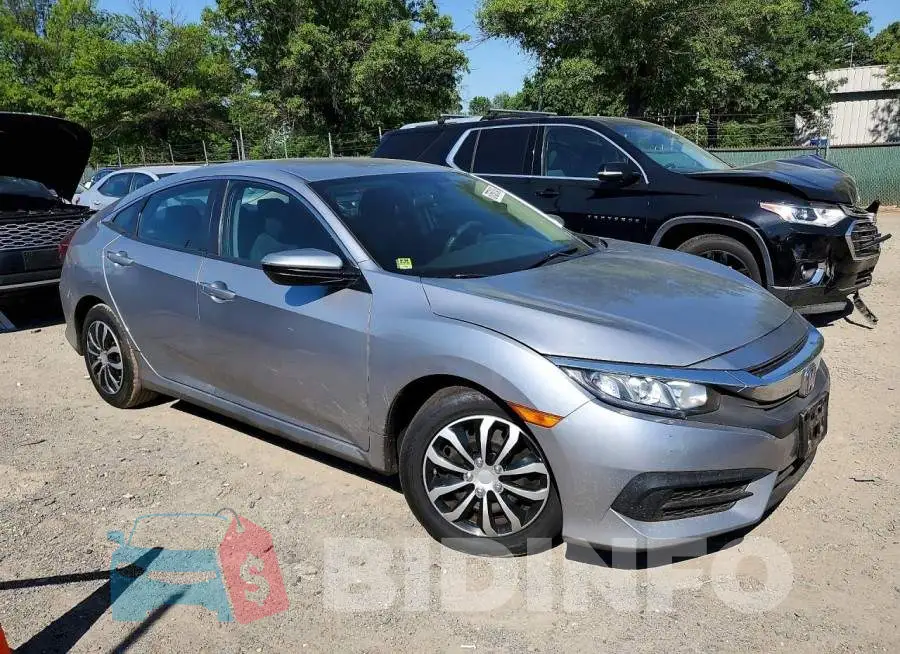 19XFC2F53HE220820 Photo# 4