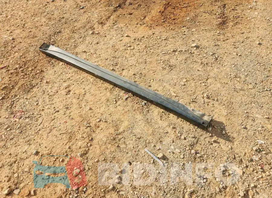 JA4AD3A35KZ030719 Photo# 13