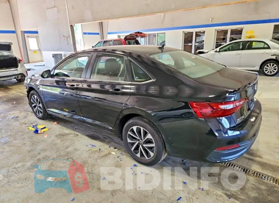 3VW5M7BU3RM050157 Photo# 2