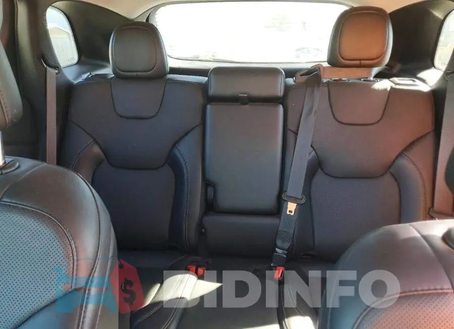 1C4PJLMX8MD215225 Photo# 10