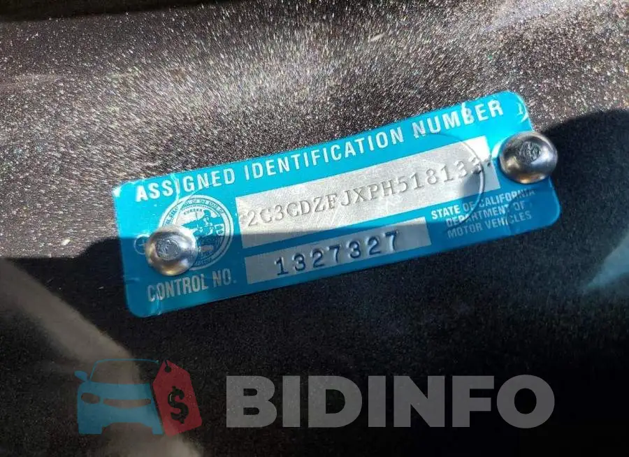 2C3CDZFJXPH518133 Photo# 12