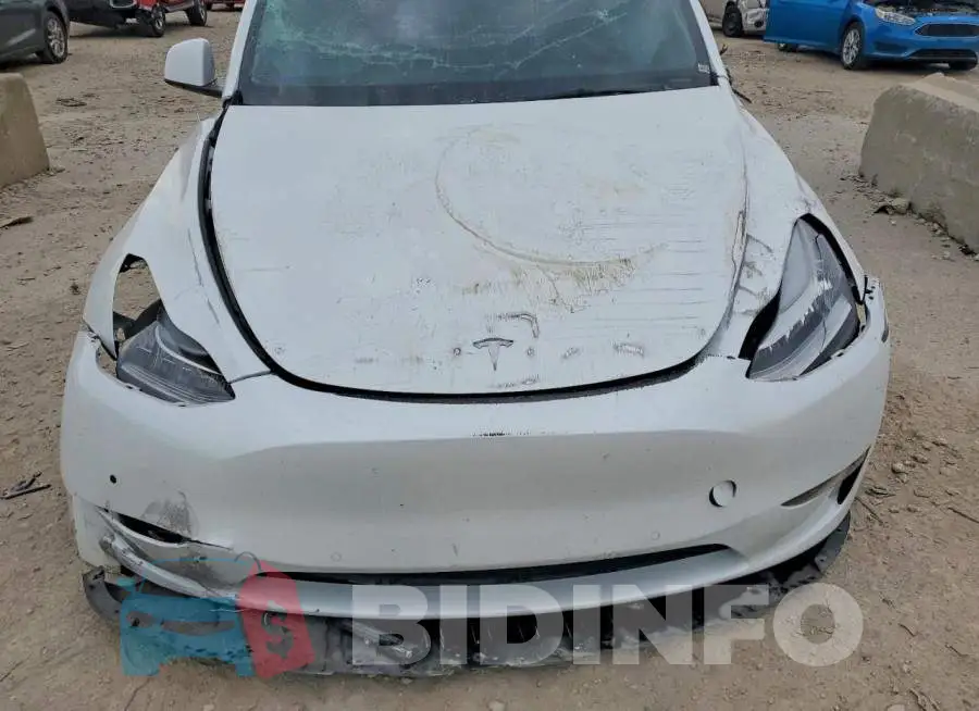 7SAYGAEE8NF360573 Photo# 11