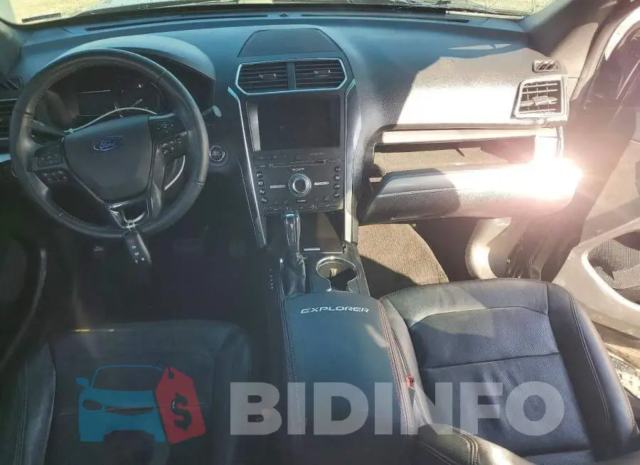 1FM5K8GT5HGA25814 Photo# 8