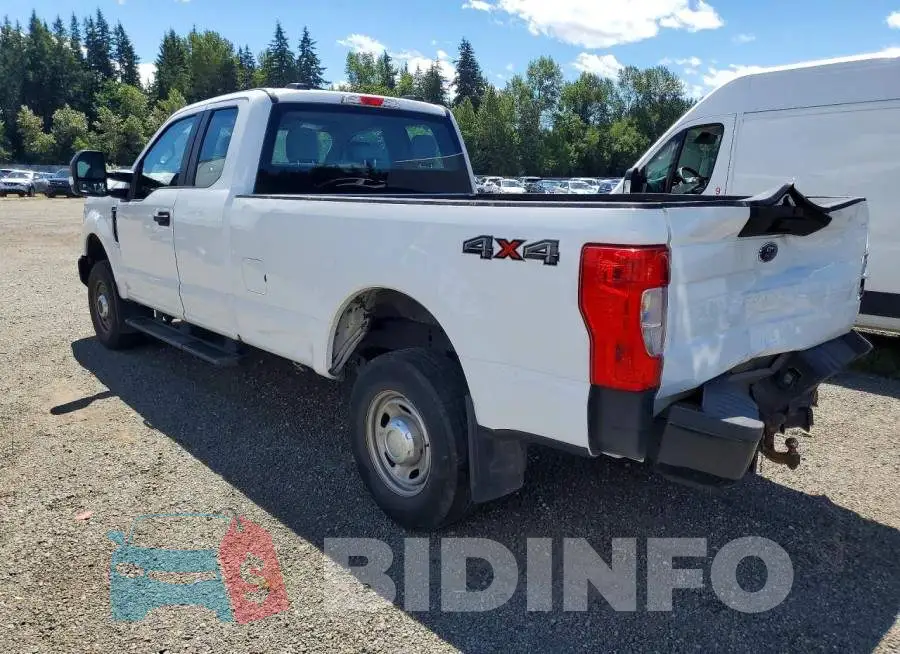 1FT7X2B67NEE88896 Photo# 2
