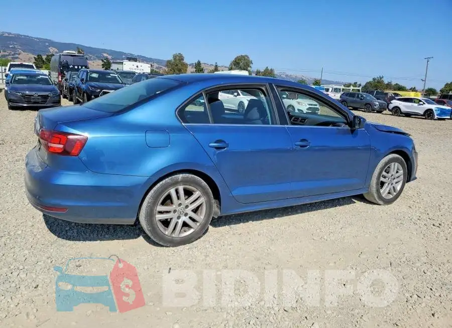 3VW2B7AJ4HM267490 Photo# 3