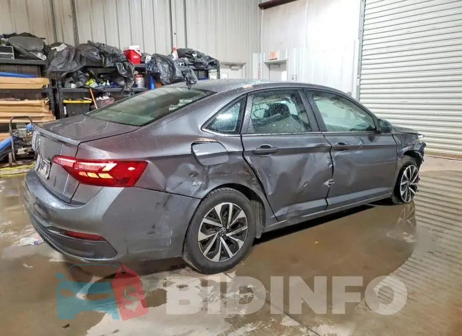 3VW5M7BU9RM041317 Photo# 3