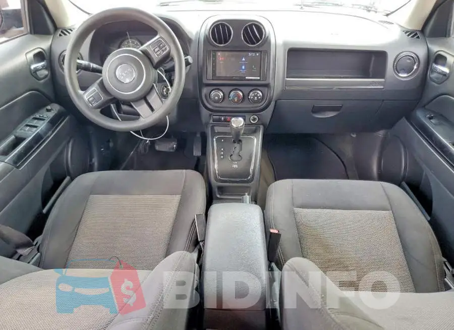 1C4NJPBB0HD171233 Photo# 8