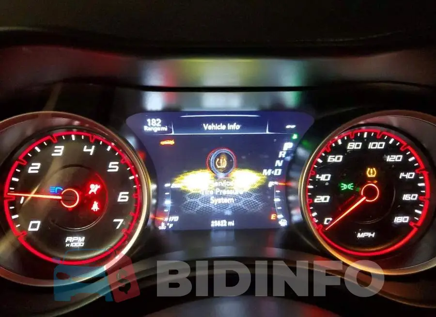 2C3CDXGJ8PH583680 Photo# 9