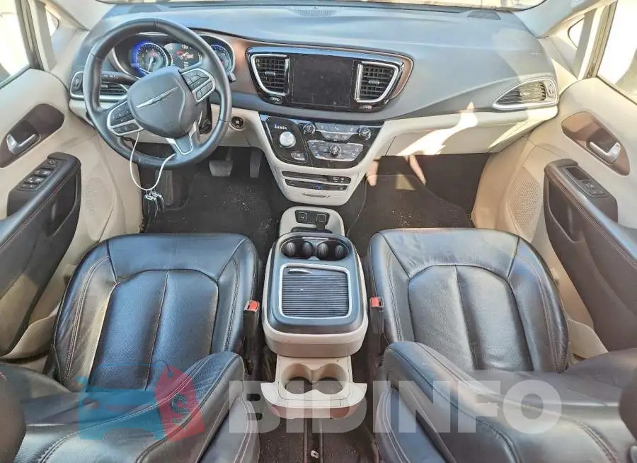 2C4RC1EG0JR330304 Photo# 8
