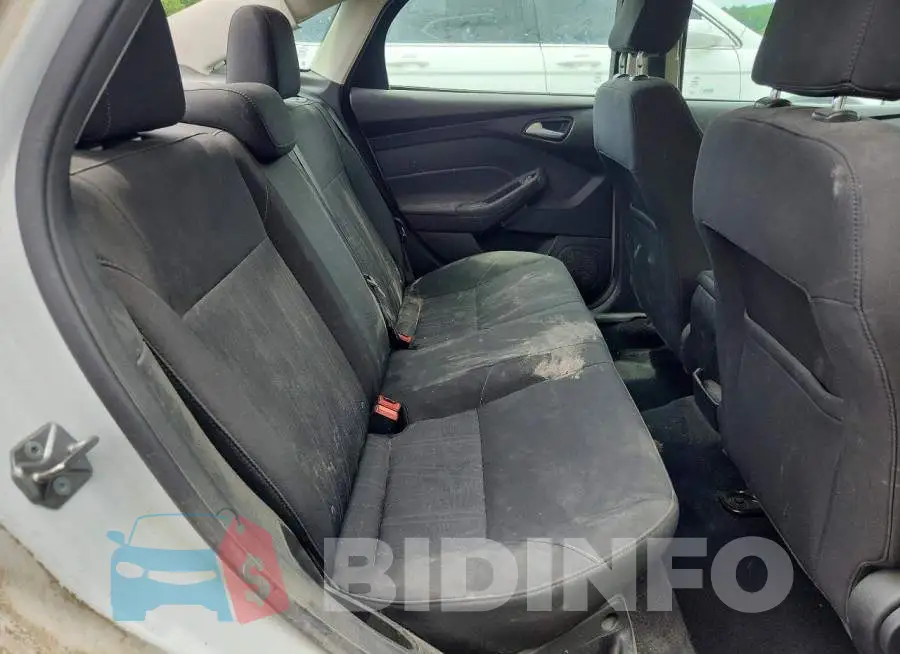 1FADP3F22HL323182 Photo# 10