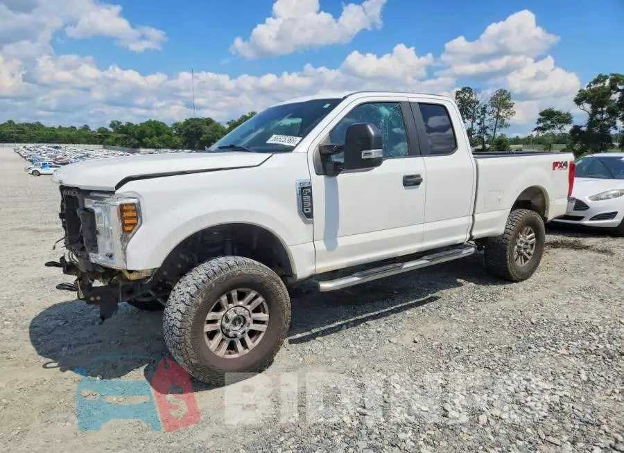 1FT7X2B6XKED45615 Photo# 1