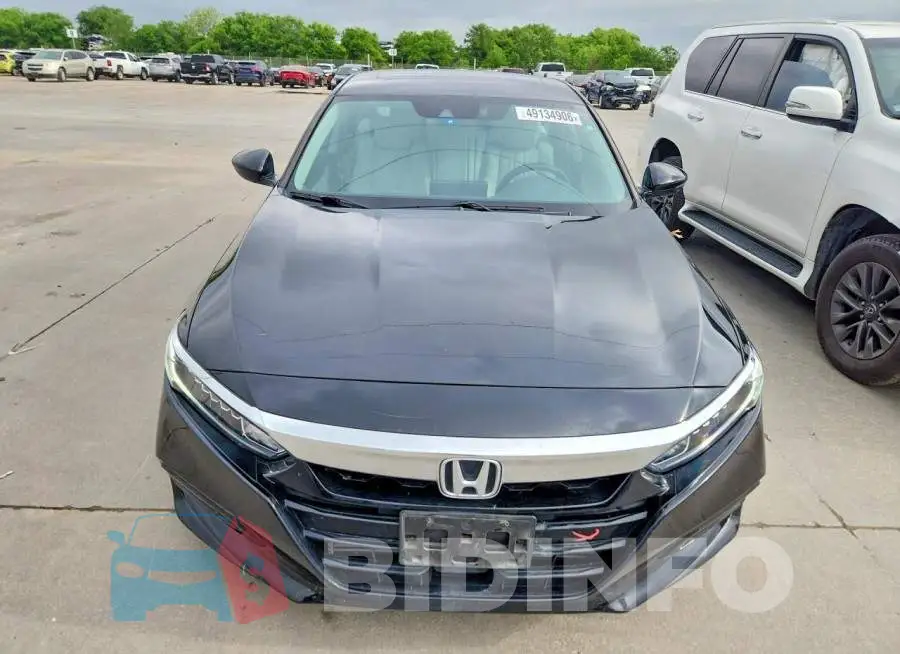 1HGCV1F53JA158207 Photo# 5