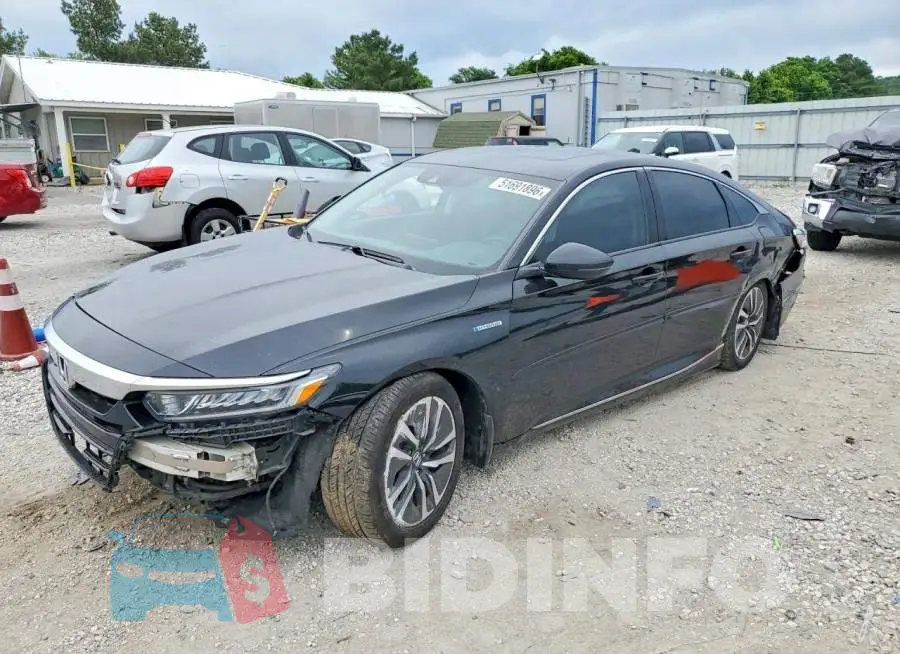 1HGCV3F56JA000150 Photo# 1