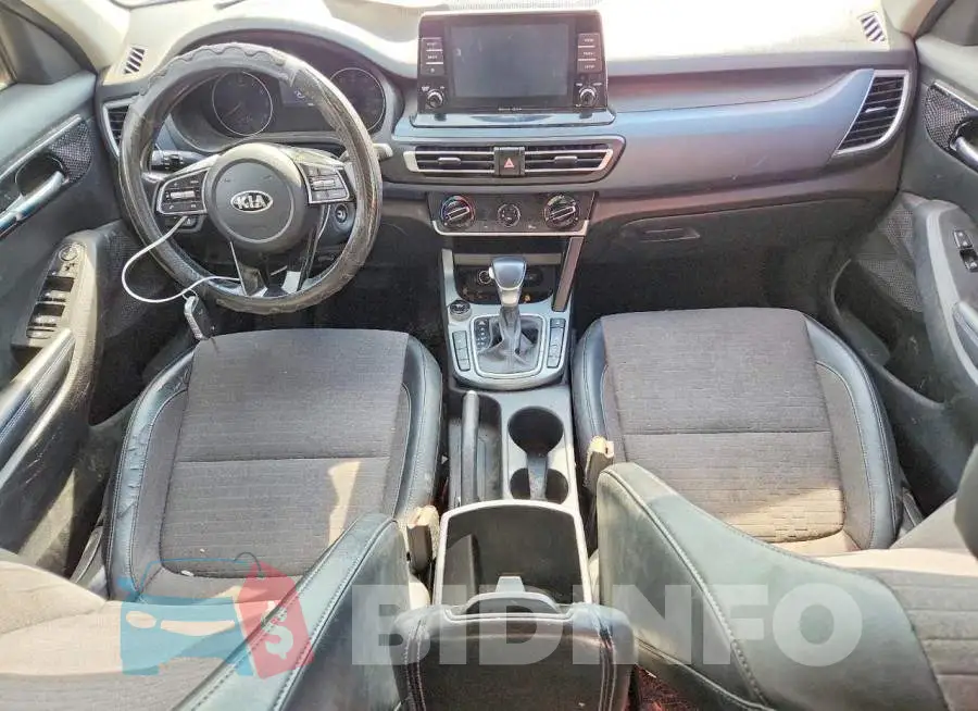 KNDEUCAA3M7043828 Photo# 8