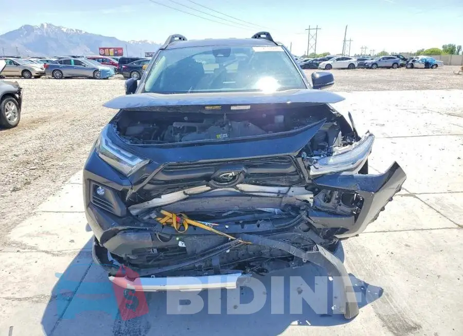 2T3J1RFV7PW375074 Photo# 5