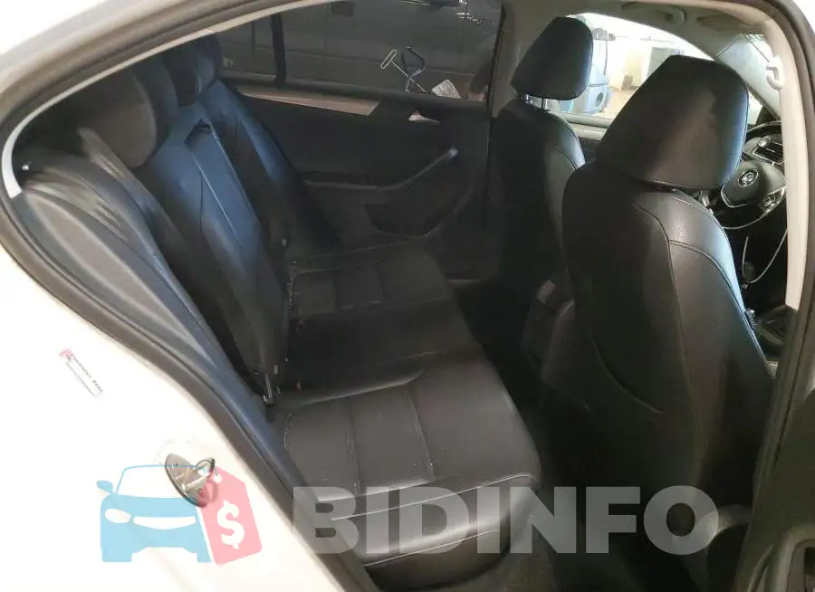 3VWDB7AJ1HM320199 Photo# 10