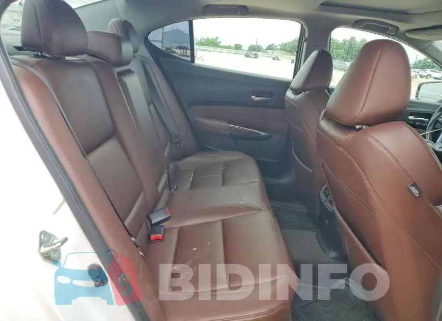 19UUB1F3XHA009282 Photo# 10