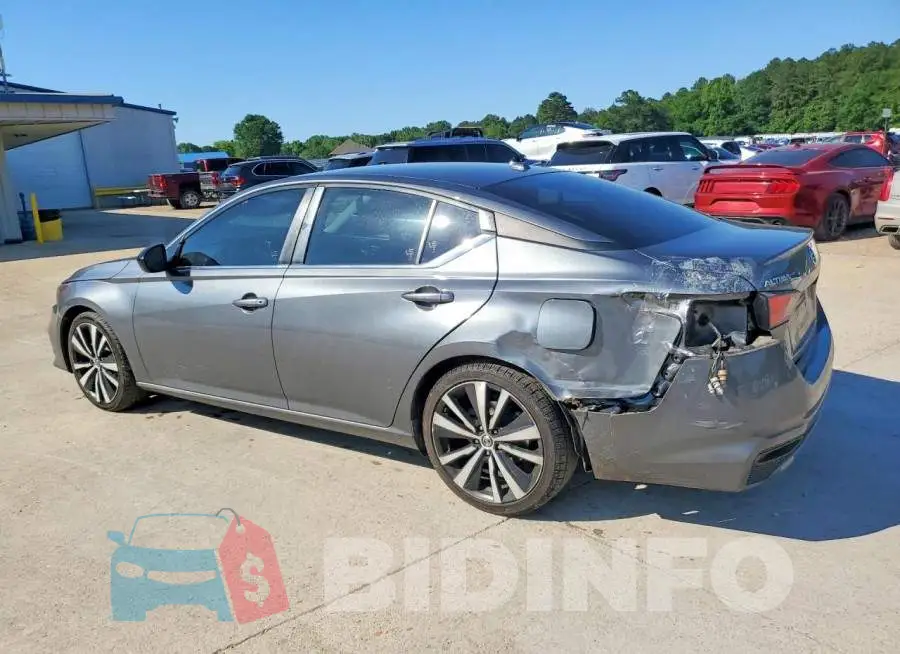 1N4BL4CV2KC139441 Photo# 2
