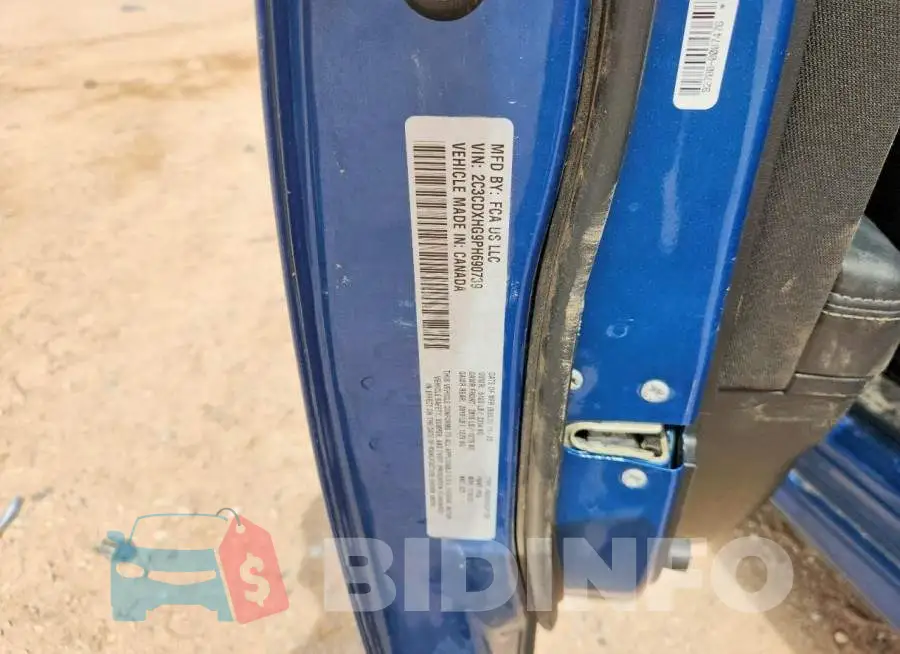 2C3CDXHG9PH690739 Photo# 12