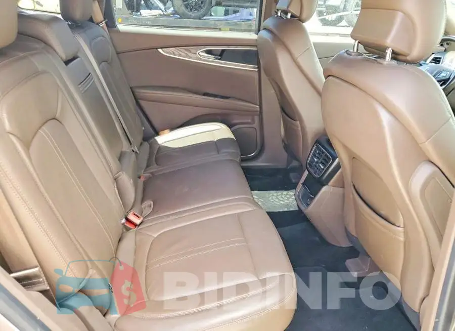 2LMPJ6LR9JBL30499 Photo# 11