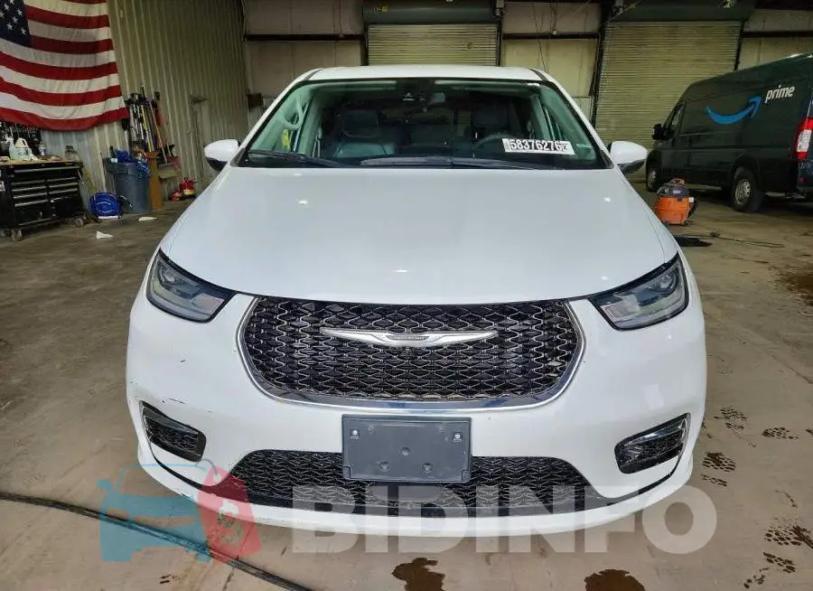 2C4RC1BG4PR580741 Photo# 5