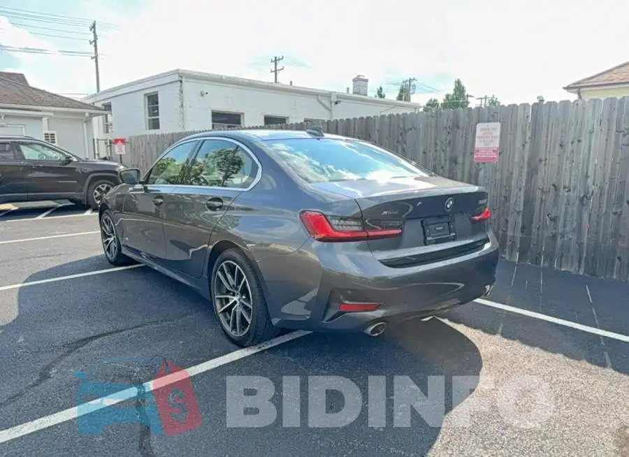 3MW5R7J02L8B39234 Photo# 3