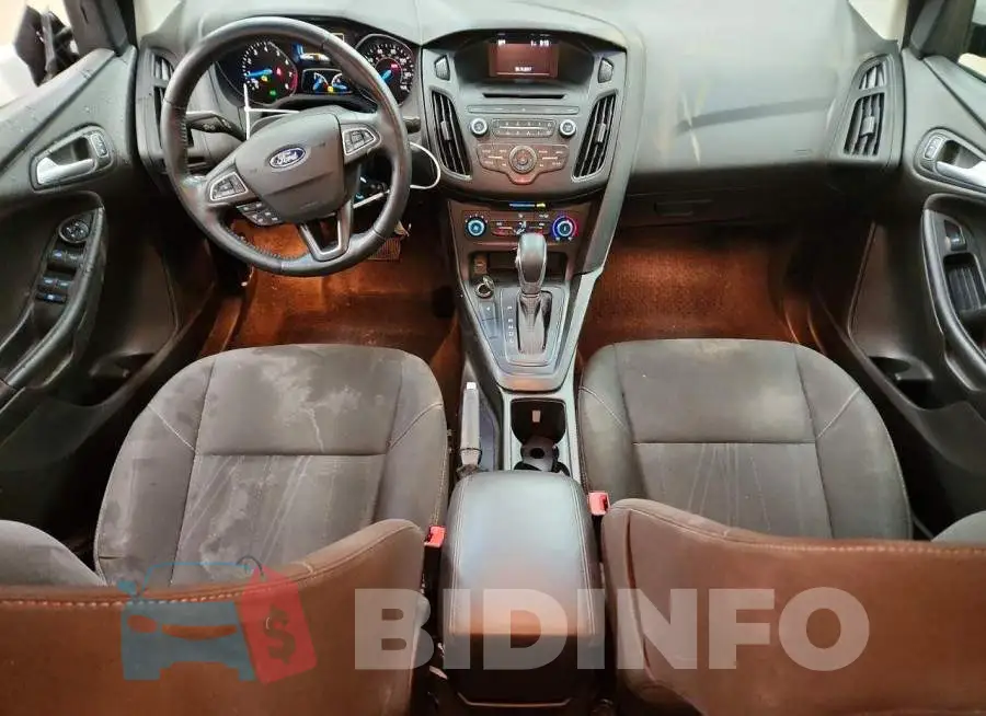 1FADP3F27HL340852 Photo# 8