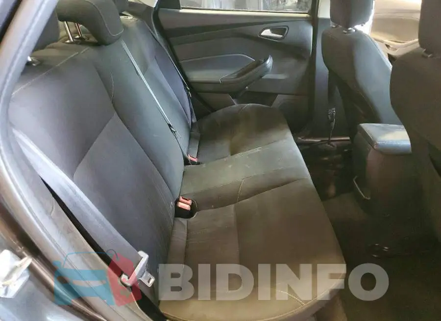 1FADP3F29HL303527 Photo# 10