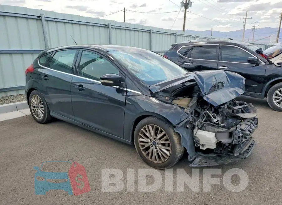 1FADP3N29HL334147 Photo# 4