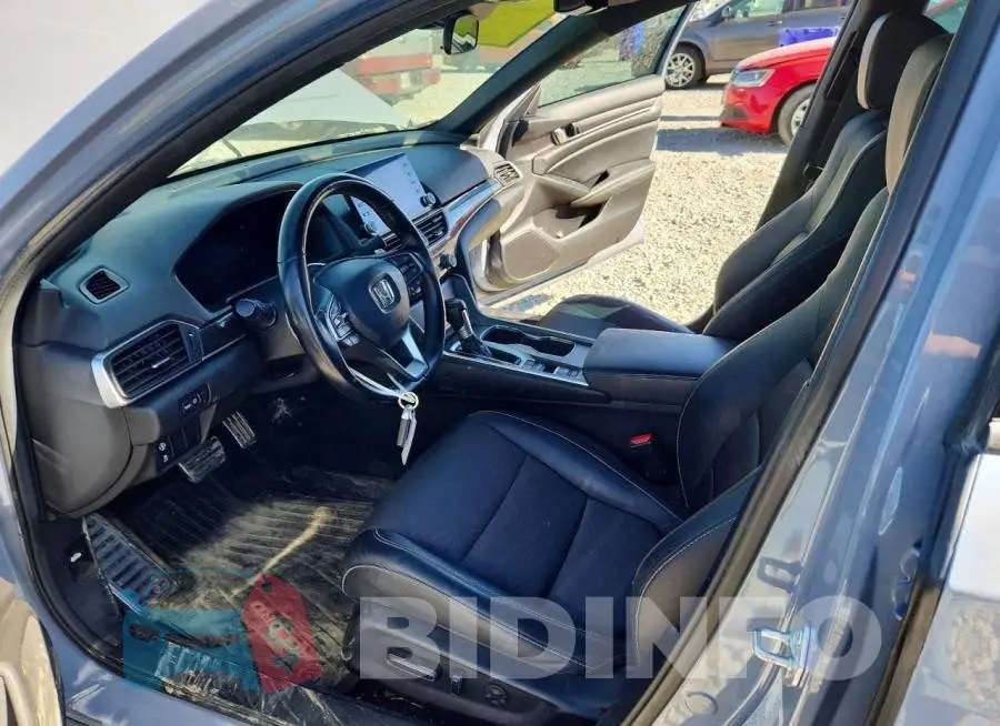 1HGCV1F30MA102129 Photo# 7