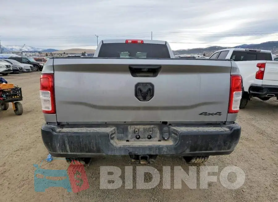 3C63R3GL8RG359021 Photo# 6