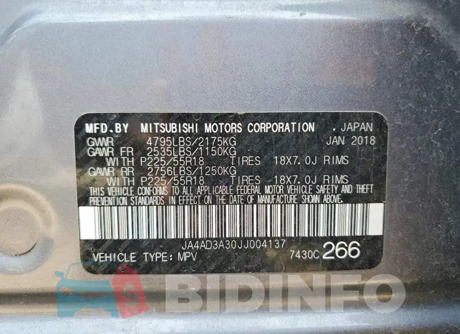 JA4AD3A30JJ004137 Photo# 12