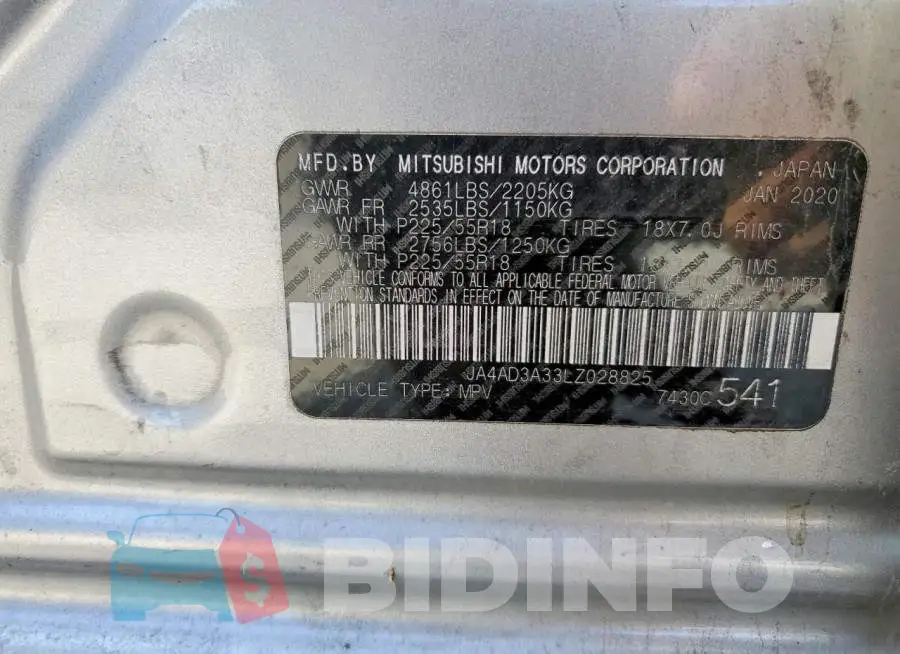 JA4AD3A33LZ028825 Photo# 13