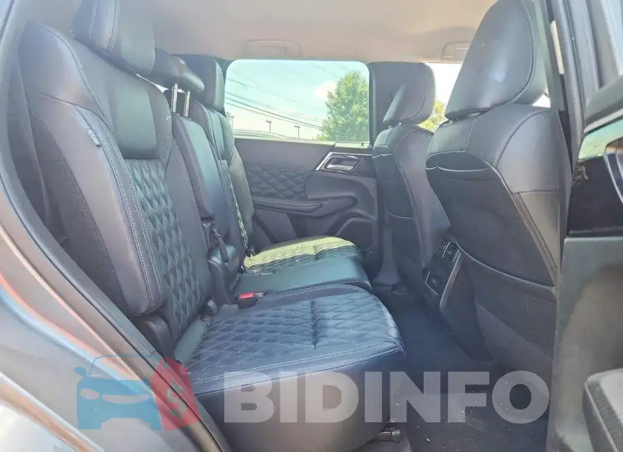 JA4J3VA81NZ061349 Photo# 11