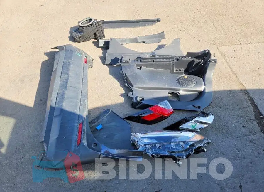 2T3B6RFV6RW062817 Photo# 13