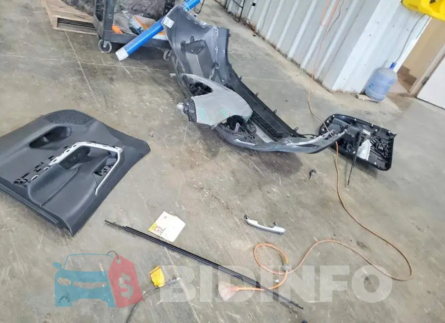 2T3G1RFV6MC251434 Photo# 13