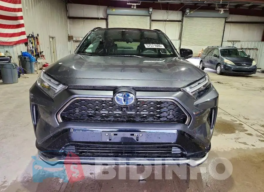 JTMFB3FV3RD174921 Photo# 5