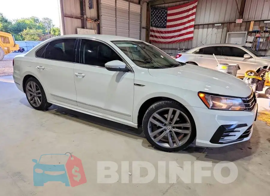 1VWDT7A39HC024735 Photo# 4