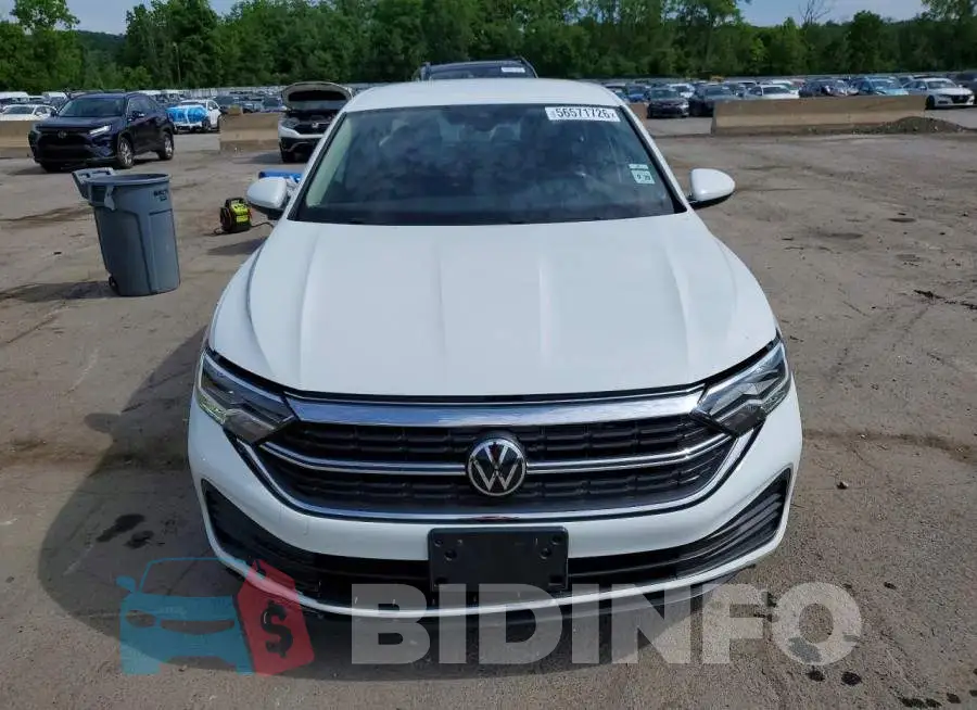 3VW5M7BU9RM092221 Photo# 5
