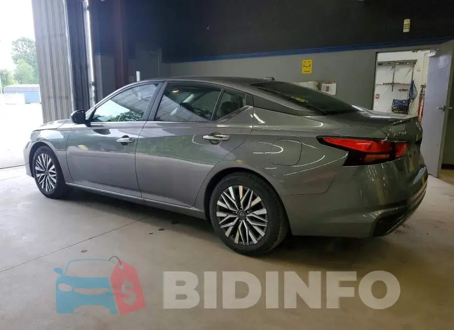 1N4BL4DV9SN383218 Photo# 2