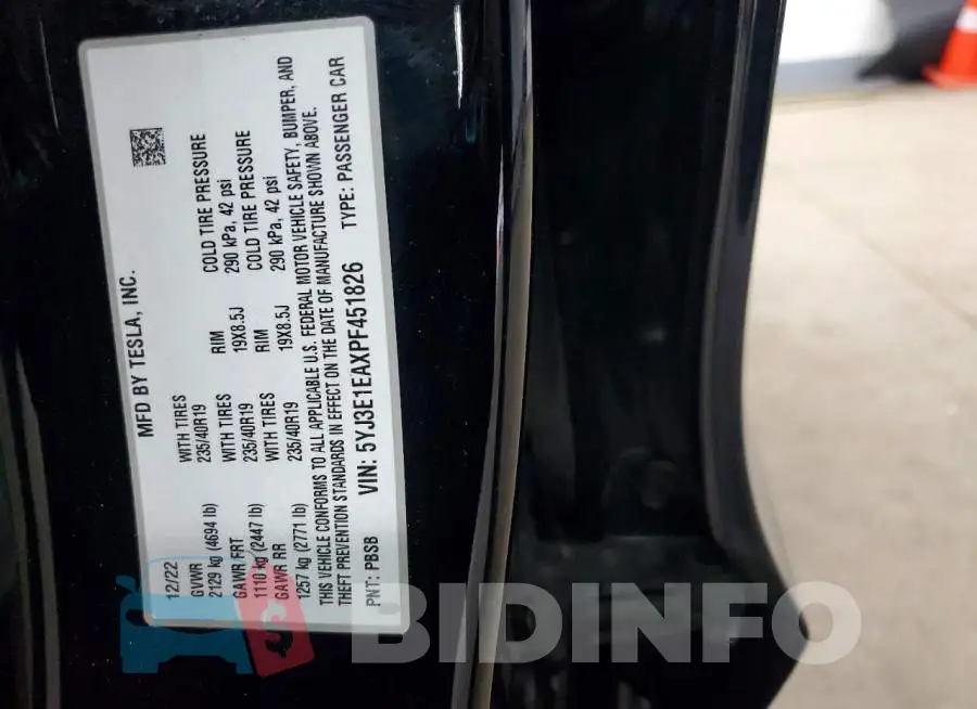 5YJ3E1EAXPF451826 Photo# 12