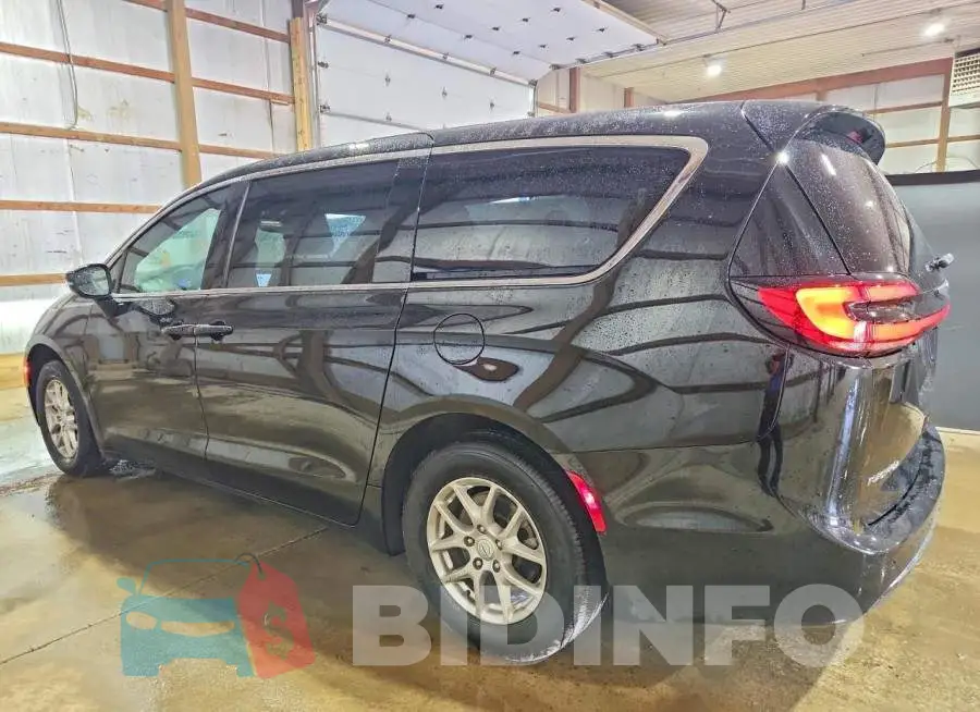 2C4RC1BG4TR201635 Photo# 2