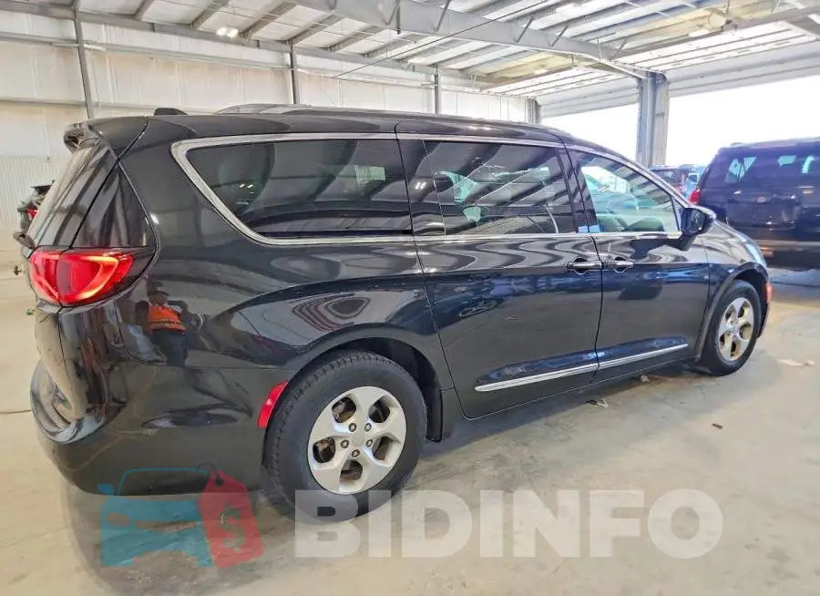 2C4RC1EG5HR588814 Photo# 3
