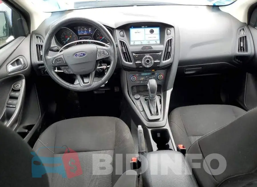 1FADP3H26HL342489 Photo# 8