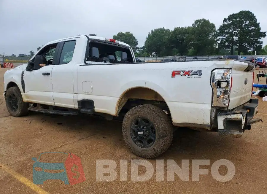 1FT8X2BN9PED41350 Photo# 2