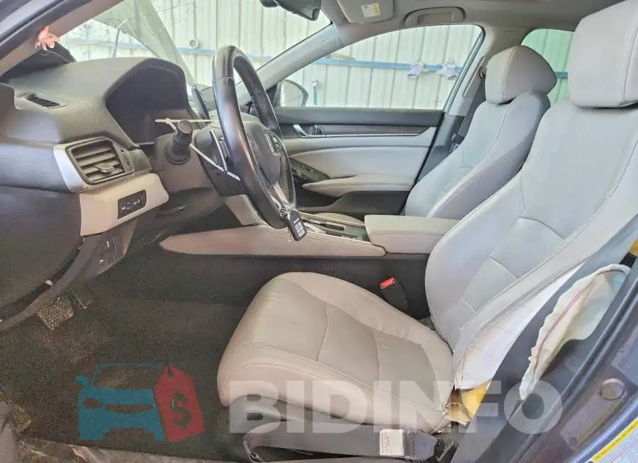 1HGCV2F91JA036843 Photo# 7